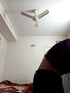 Tisha-01 online show from January 7, 2026, 3:42 am