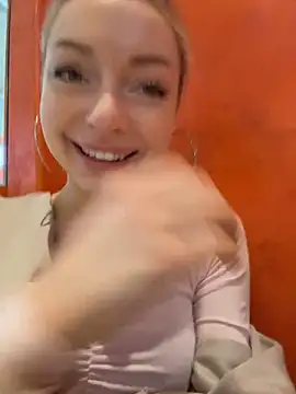 Snapshot of melissa_grr chatting on May 15, 2026, 1:18 pm melissa grr online show from May 15, 2026, 1:18 pm