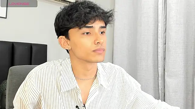 Snapshot of KLAUS_SUNRISE_XX chatting on January 16, 2025, 6:03 am KLAUS SUNRISE XX online show from January 16, 2025, 6:03 am