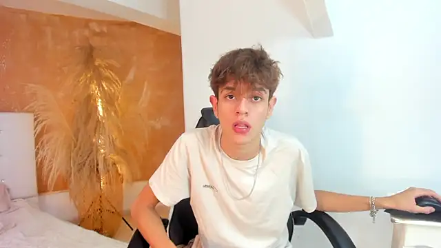 Snapshot of KLAUS_SUNRISE_XX chatting on January 26, 2025, 11:29 pm KLAUS SUNRISE XX online show from January 26, 2025, 11:29 pm