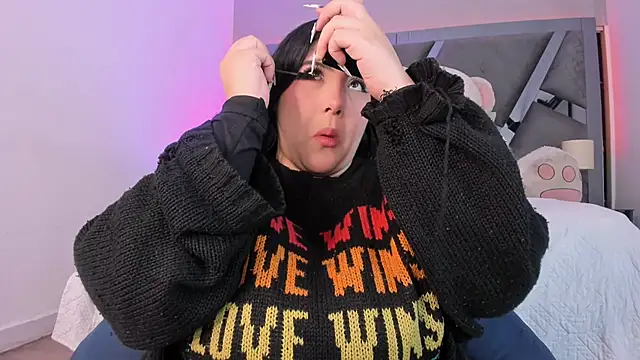 AmberiniHoffman online show from October 27, 2025, 12:09 pm