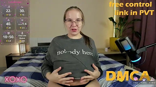 Snapshot of Your_Penny_ chatting on November 2, 2025, 9:17 pm Your Penny  online show from November 2, 2025, 9:17 pm