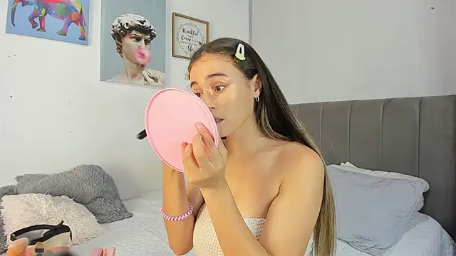 naughtyloverss online show from November 28, 2025, 5:15 pm