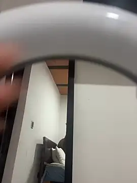 Khenta Michells online show from March 22, 2026, 11:13 am