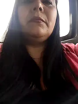 sara pineros online show from December 26, 2024, 6:01 pm