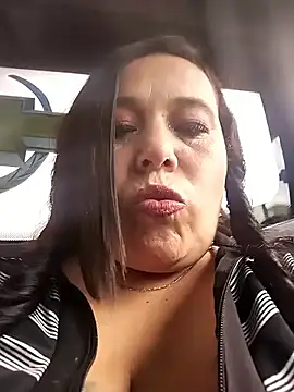 sara pineros online show from February 17, 2025, 8:04 pm