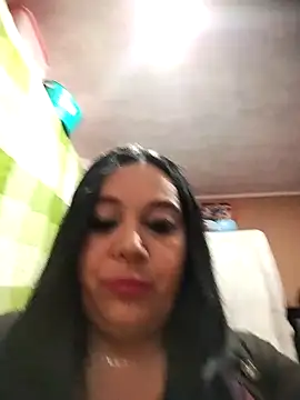 sara pineros online show from November 21, 2025, 7:01 pm