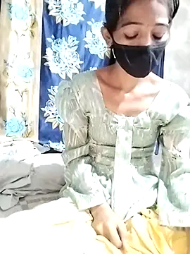 Cute-Ridhima online show from February 28, 2025, 5:37 am