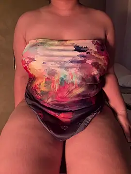 Snapshot of GLamouur chatting on March 11, 2025, 12:44 am GLamouur online show from March 11, 2025, 12:44 am