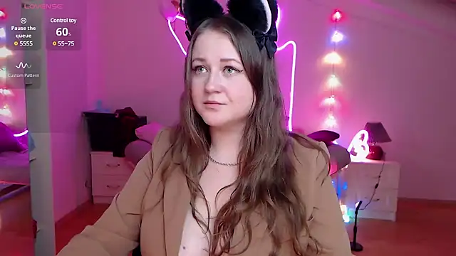 LizzyShine online show from January 13, 2025, 9:31 pm