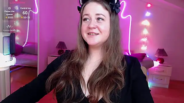 LizzyShine online show from February 3, 2025, 8:57 pm