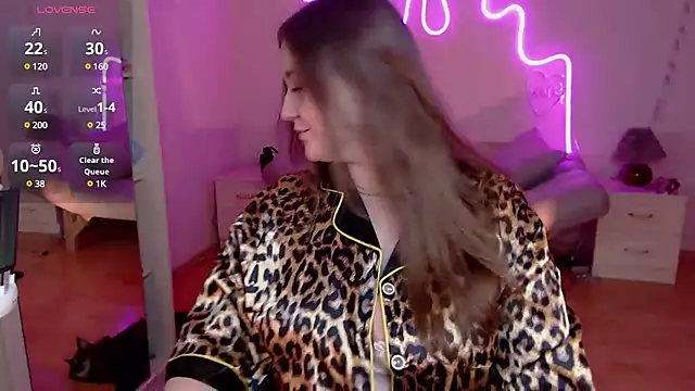 LizzyShine online show from March 7, 2025, 8:44 pm