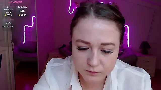 LizzyShine online show from March 16, 2025, 4:45 pm