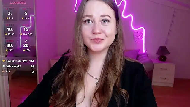 LizzyShine online show from March 16, 2025, 8:00 pm