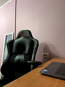 LizzyShine online show from October 16, 2025, 9:38 pm