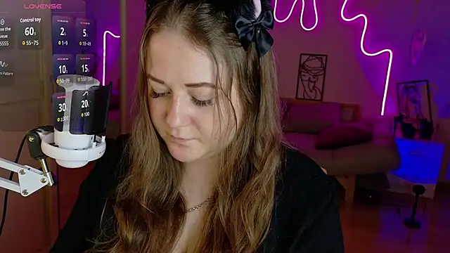 LizzyShine online show from October 29, 2025, 6:53 pm