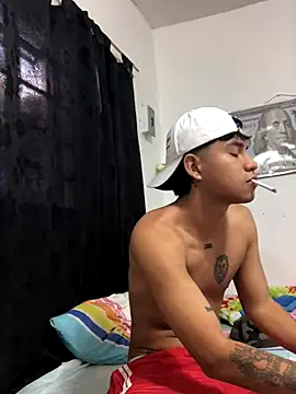 Snapshot of logannth chatting on November 14, 2025, 7:01 pm logannth online show from November 14, 2025, 7:01 pm