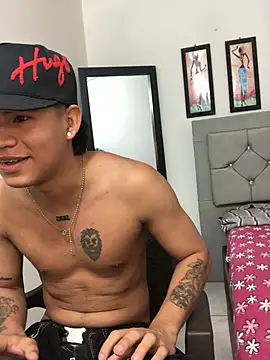 Snapshot of logannth chatting on March 3, 2026, 3:29 pm logannth online show from March 3, 2026, 3:29 pm