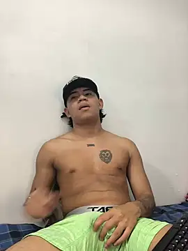 Snapshot of logannth chatting on March 13, 2026, 9:27 am logannth online show from March 13, 2026, 9:27 am