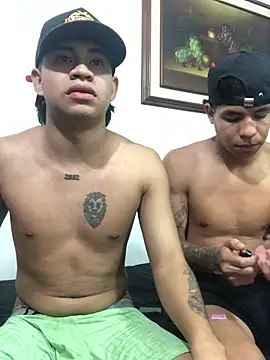 Snapshot of logannth chatting on April 1, 2026, 1:06 am logannth online show from April 1, 2026, 1:06 am