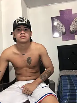 Snapshot of logannth chatting on April 8, 2026, 5:13 pm logannth online show from April 8, 2026, 5:13 pm