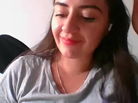 Snapshot of _karlie_kloss_ chatting on January 28, 2025, 9:08 pm karlie kloss online show from January 28, 2025, 9:08 pm