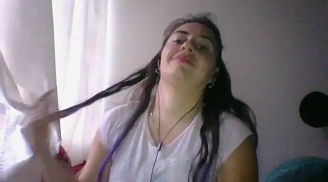 Snapshot of _karlie_kloss_ chatting on February 4, 2025, 11:06 pm karlie kloss online show from February 4, 2025, 11:06 pm