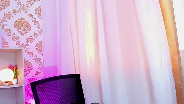 Snapshot of emaa_lambert chatting on November 26, 2025, 4:52 pm emaa lambert online show from November 26, 2025, 4:52 pm