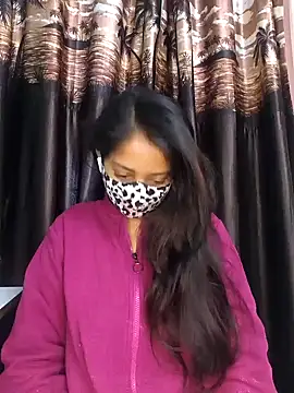 Snapshot of bigtitsqueen chatting on January 15, 2025, 3:43 am bigtitsqueen online show from January 15, 2025, 3:43 am