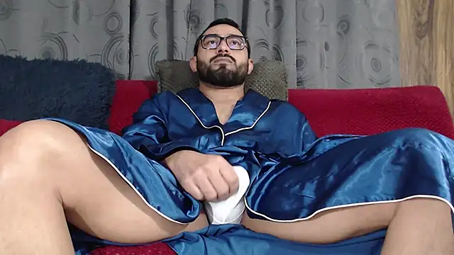 Snapshot of Ryan-theman chatting on February 11, 2026, 12:15 am Ryan-theman online show from February 11, 2026, 12:15 am