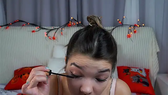 Snapshot of VeronaAppleberry chatting on October 29, 2025, 11:12 am VeronaAppleberry online show from October 29, 2025, 11:12 am