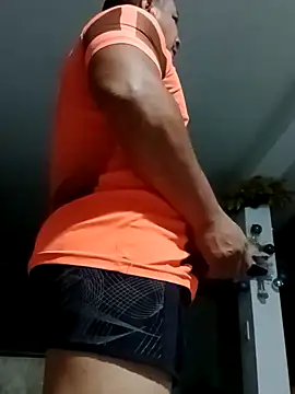 Snapshot of luchoarr chatting on December 13, 2024, 4:00 am luchoarr online show from December 13, 2024, 4:00 am