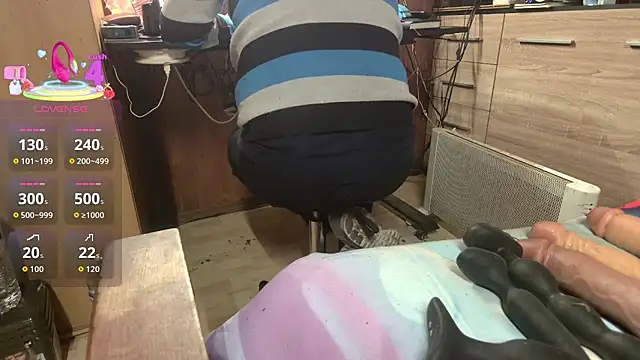 misteryman1956 online show from December 22, 2025, 5:48 am