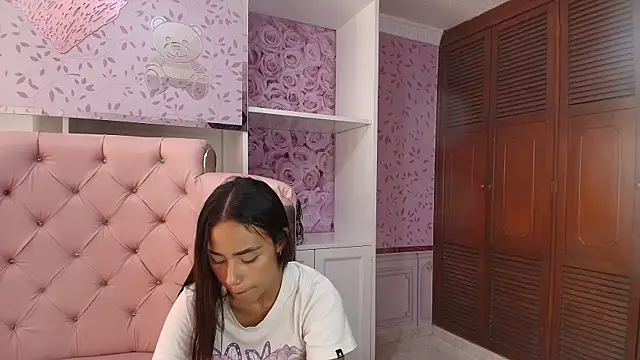 sheyla sweet18 online show from February 6, 2025, 10:26 am