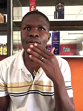 Snapshot of HutchMansell chatting on December 25, 2024, 12:05 pm HutchMansell online show from December 25, 2024, 12:05 pm