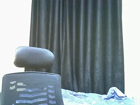 Snapshot of Horny-slut_ chatting on October 23, 2025, 3:50 am Horny-slut  online show from October 23, 2025, 3:50 am