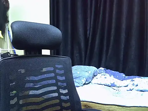 Snapshot of Horny-slut_ chatting on October 28, 2025, 11:36 am Horny-slut  online show from October 28, 2025, 11:36 am