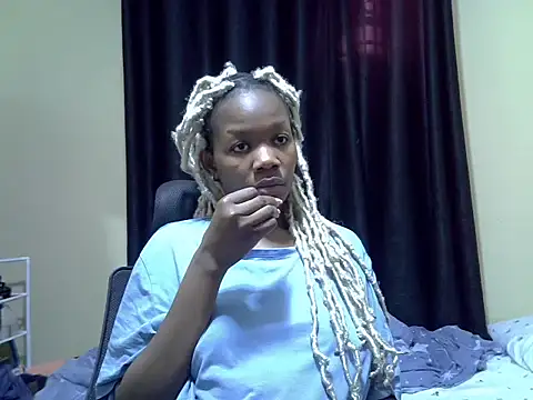 Horny-slut  online show from November 12, 2025, 1:11 pm