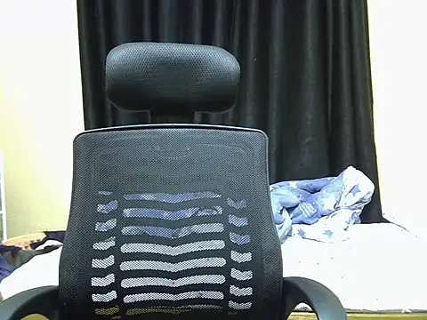 Horny-slut  online show from November 14, 2025, 5:28 am