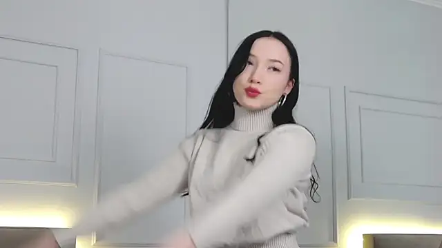 Snapshot of LeilaLow chatting on March 20, 2025, 12:00 pm LeilaLow online show from March 20, 2025, 12:00 pm