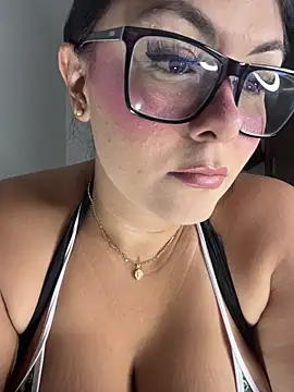 Snapshot of linatarens chatting on November 11, 2025, 6:35 am linatarens online show from November 11, 2025, 6:35 am