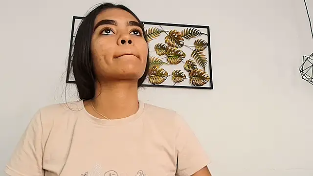 Snapshot of julieta_aguilar1 chatting on September 16, 2025, 7:37 pm julieta aguilar1 online show from September 16, 2025, 7:37 pm