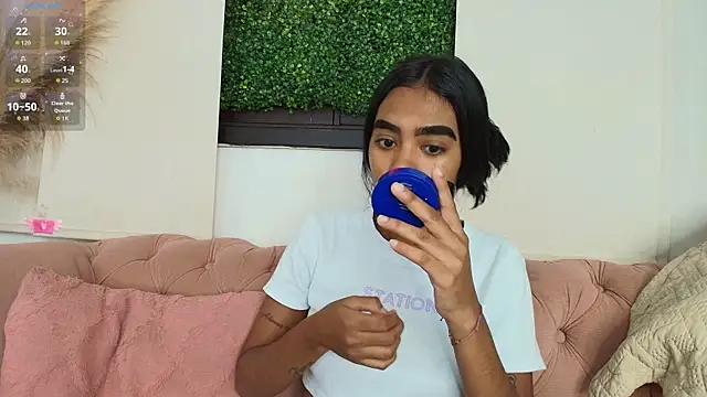 Snapshot of julieta_aguilar1 chatting on October 25, 2025, 7:08 pm julieta aguilar1 online show from October 25, 2025, 7:08 pm