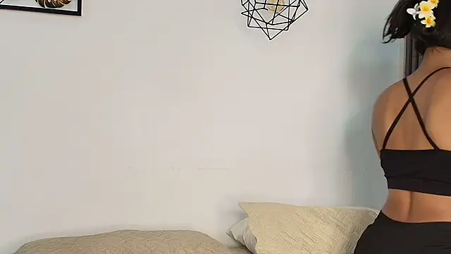 Snapshot of julieta_aguilar1 chatting on October 31, 2025, 7:59 pm julieta aguilar1 online show from October 31, 2025, 7:59 pm