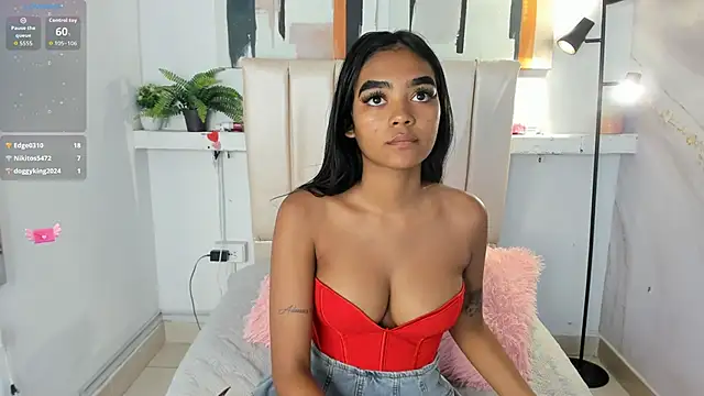 Snapshot of julieta_aguilar1 chatting on November 16, 2025, 7:41 pm julieta aguilar1 online show from November 16, 2025, 7:41 pm