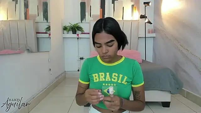 Snapshot of julieta_aguilar1 chatting on November 20, 2025, 8:19 pm julieta aguilar1 online show from November 20, 2025, 8:19 pm