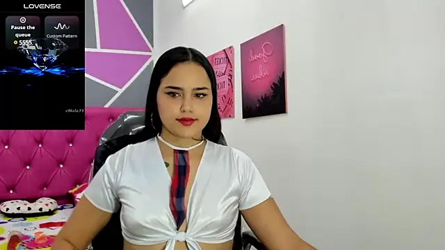 Snapshot of Helen_russo chatting on February 26, 2025, 6:00 pm Helen russo online show from February 26, 2025, 6:00 pm