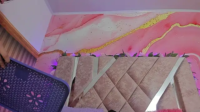 Snapshot of Bella__sweet chatting on February 28, 2026, 10:38 am Bella sweet online show from February 28, 2026, 10:38 am