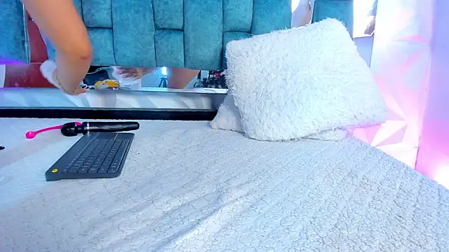 Nanda Vixen online show from February 12, 2025, 1:59 pm