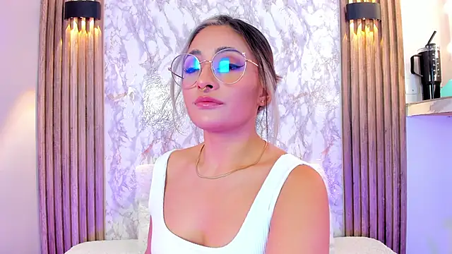 Nanda Vixen online show from February 21, 2025, 5:56 am